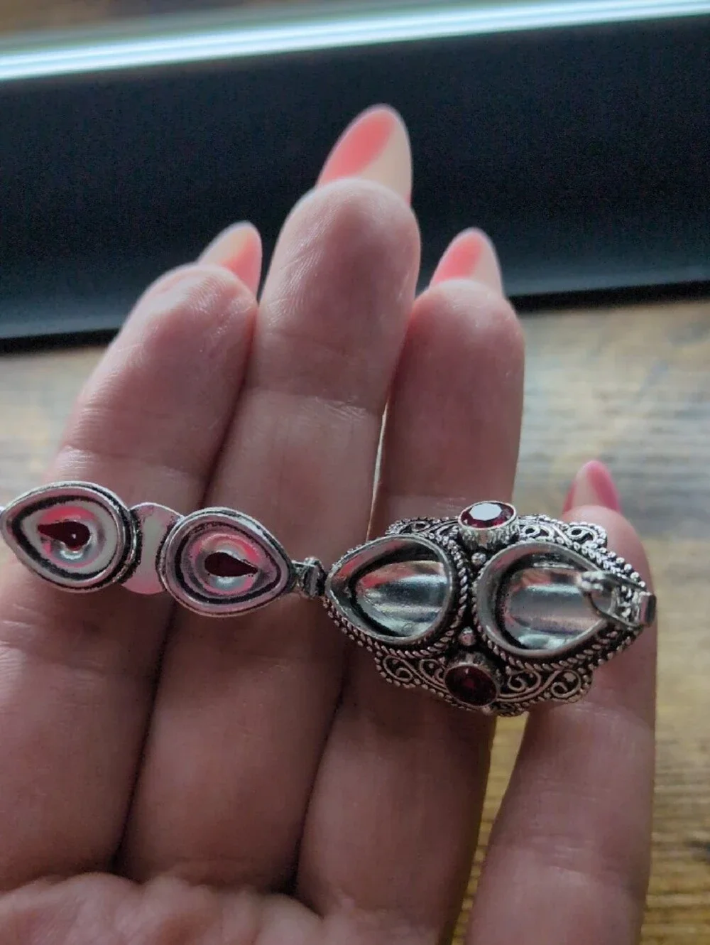 Vintage-Inspired Locket/Poison Ring with Red Garnet Stones+925 Silver